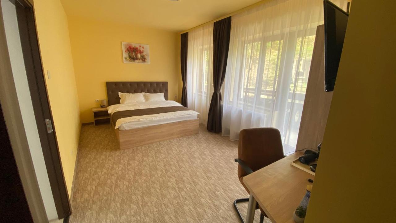 Bellestay Braşov Esterno foto