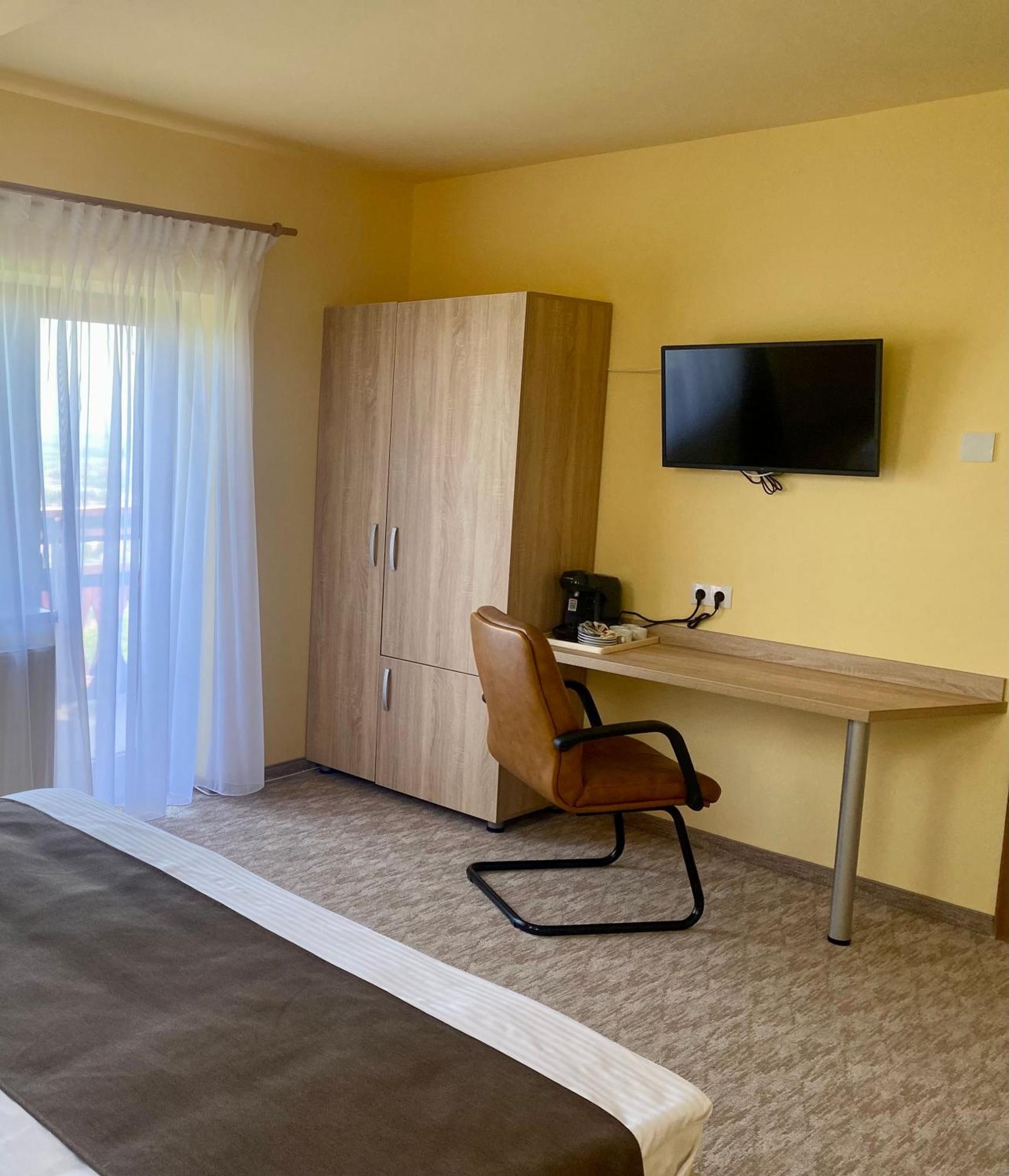 Bellestay Braşov Esterno foto