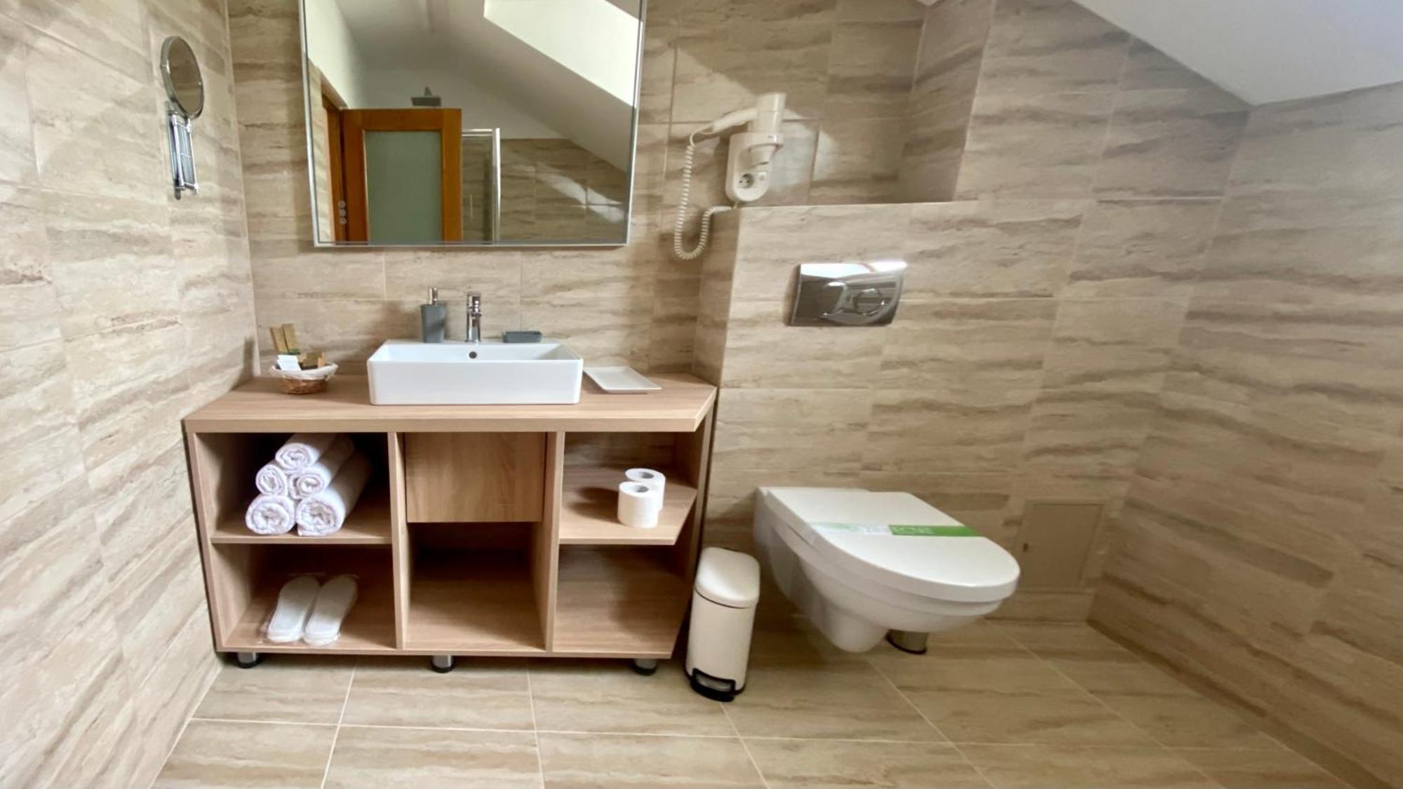 Bellestay Braşov Esterno foto