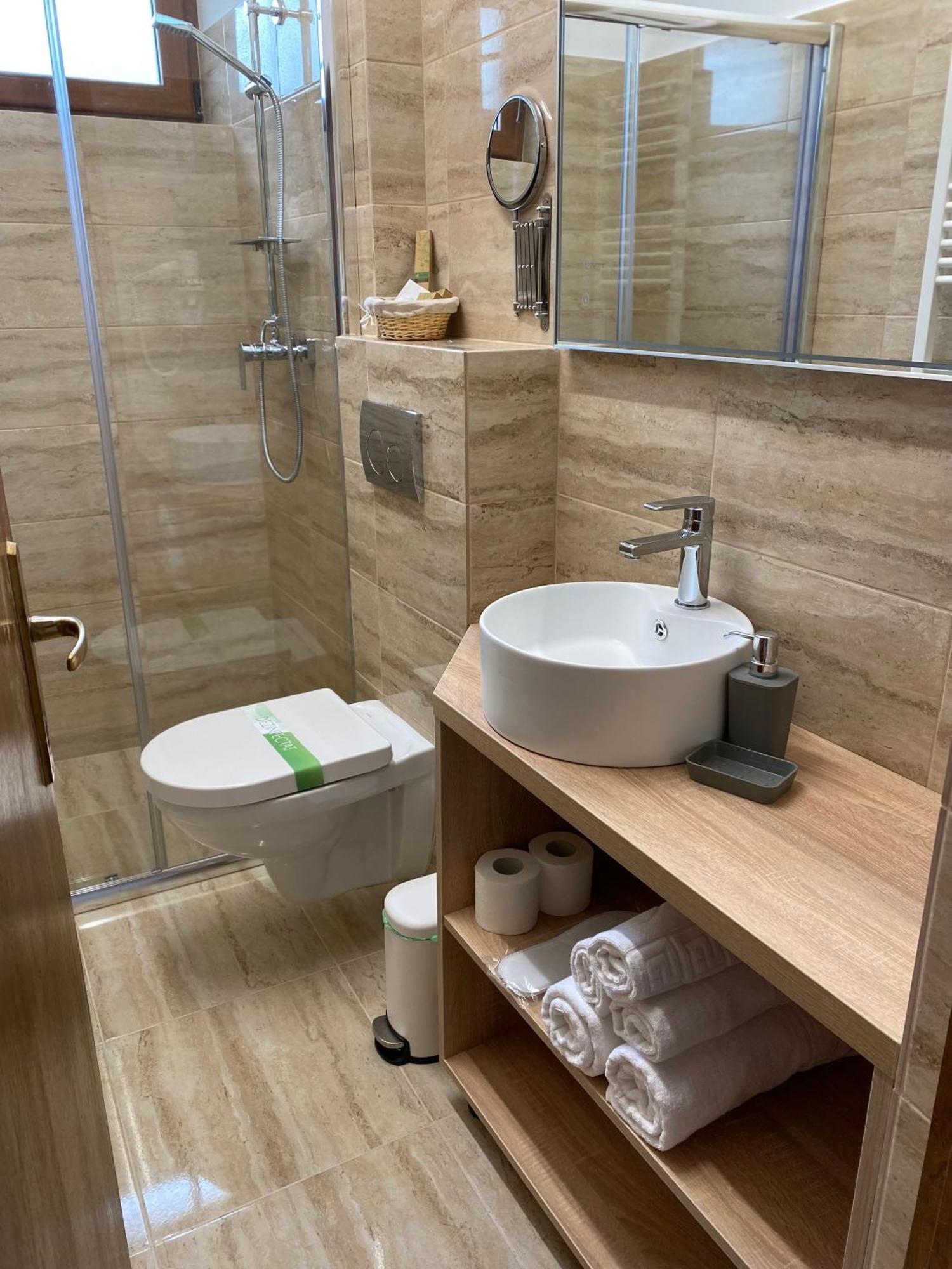 Bellestay Braşov Esterno foto